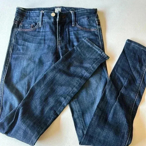 Guess by Marciano - Picture 1 of 4